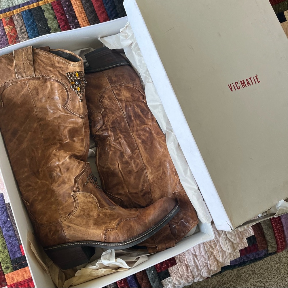 Vic Matie western boots in brand new condition